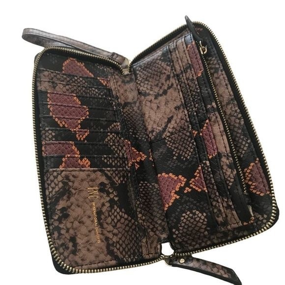 INC International Concepts Wristlet/Wallet Animal Print Size 4” x 8” - Picture 2 of 10